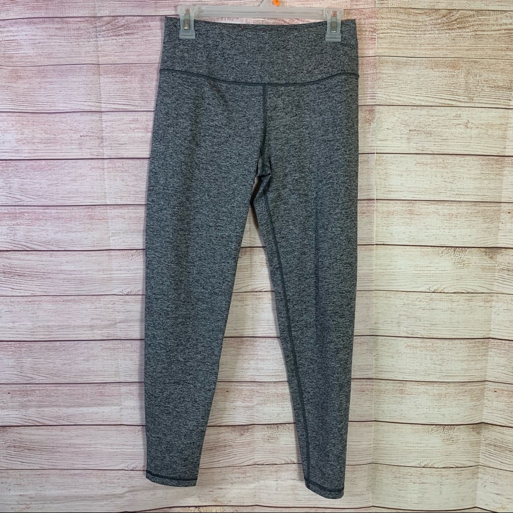 Victoria's Secret VSX Sport Capri‎ Legging Medium